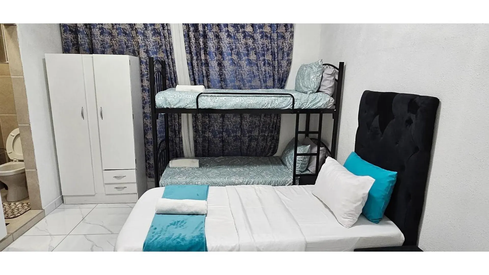 Goshen Lodge Fitzroy Cape Town Guest house